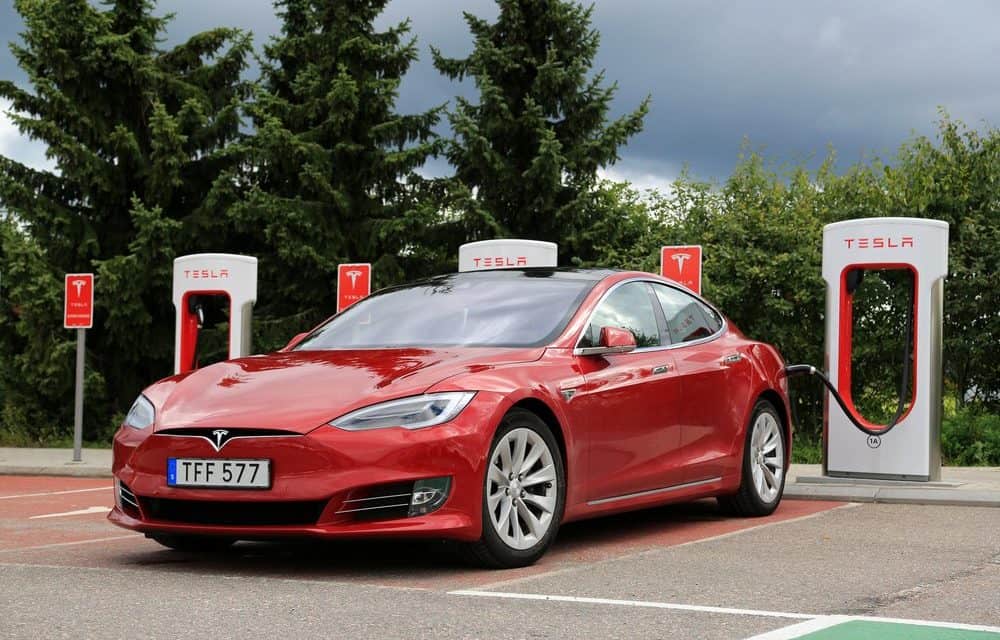 Bitcoin minen mit eigenem Tesla