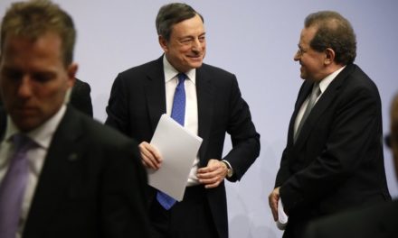 #AskDraghi: EZB-Chef bekräftigt Regulierungsabsage