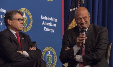 Ex-Goldman-Sachs-Präsident Cohn glaubt an globale Kryptowährung, nicht an Bitcoin