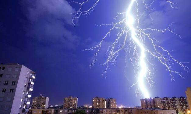 Ein Gewitter erschüttert die Erde: Der Lightning Hackday und das COMINT Network