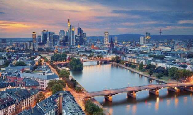 Frankfurt School setzt auf Blockchain: Fälschungssichere Abschlusszeugnisse für Studierende