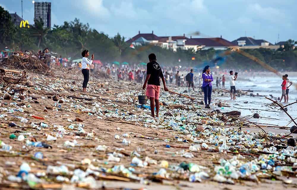Indonesien: Kunststoff-Recyclingzentren entlohnen Sammler mit eigenem Token