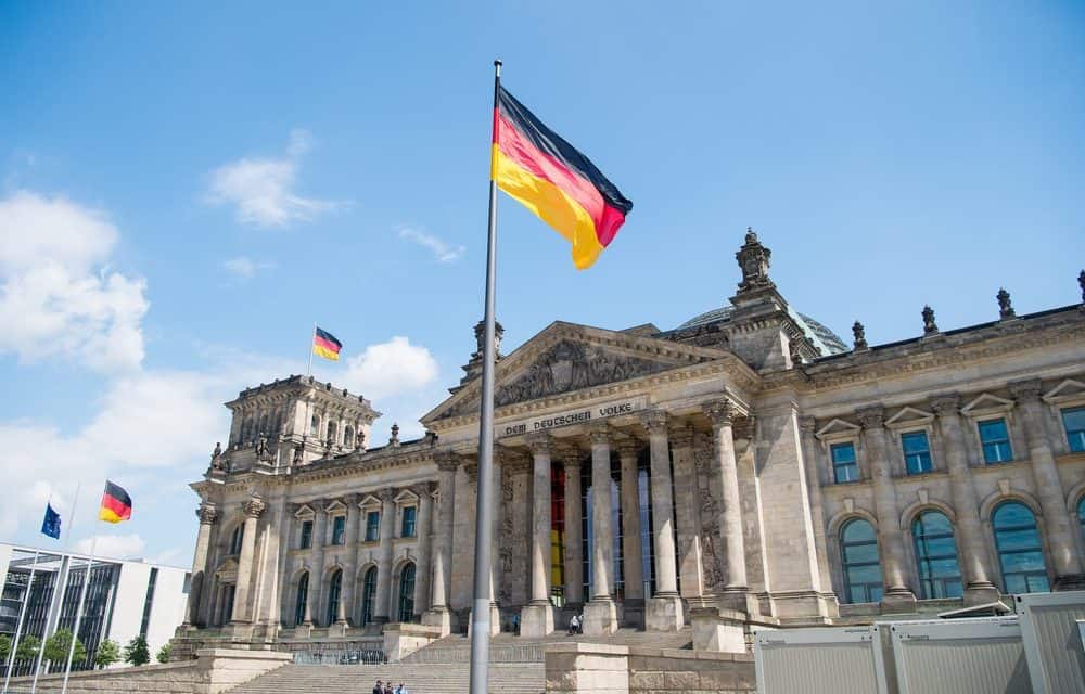 Das Regulierungs-ECHO KW48: Blockchain im Bundestag