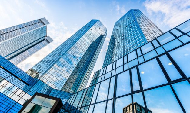 Das Meinungs-ECHO: „Long Bitcoin, Short the Banks“ – Deutsche Bank im Kreuzfeuer der Krypto-Gemeinde