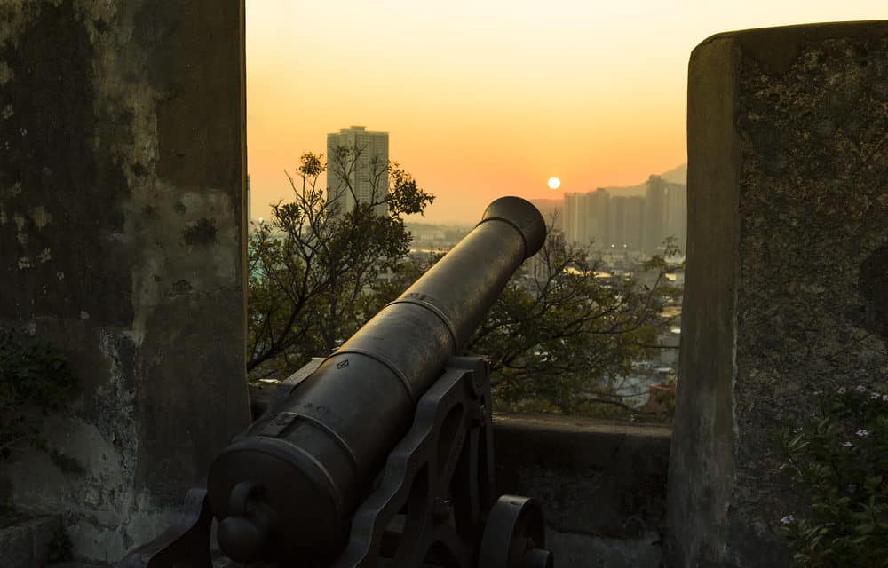 Bitcoin-Kurs: Kaufen, wenn die Kanonen donnern – laut Grayscale-Report bleiben Investoren bullish