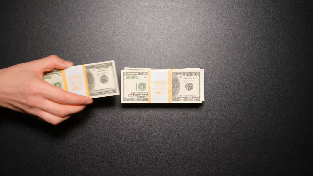 IWF diskutiert Strafzinsen auf Bargeld