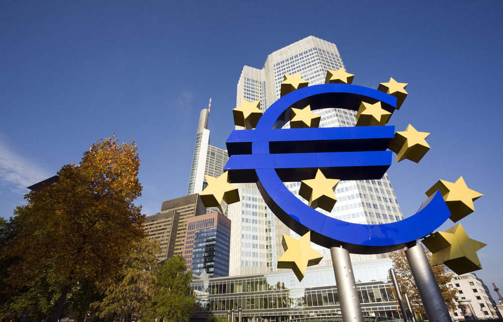 „Einfach zu gefährlich“: EZB-Direktor fordert Antwort auf Facebook Coin