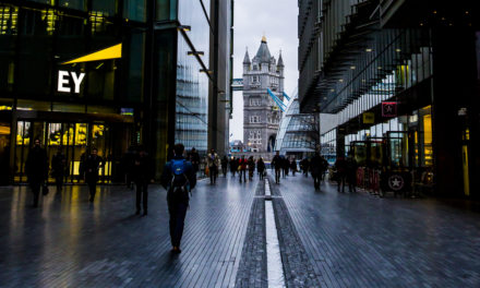 Ernst & Young erhält 49 Mio. US-Dollar für Blockchain-Förderung