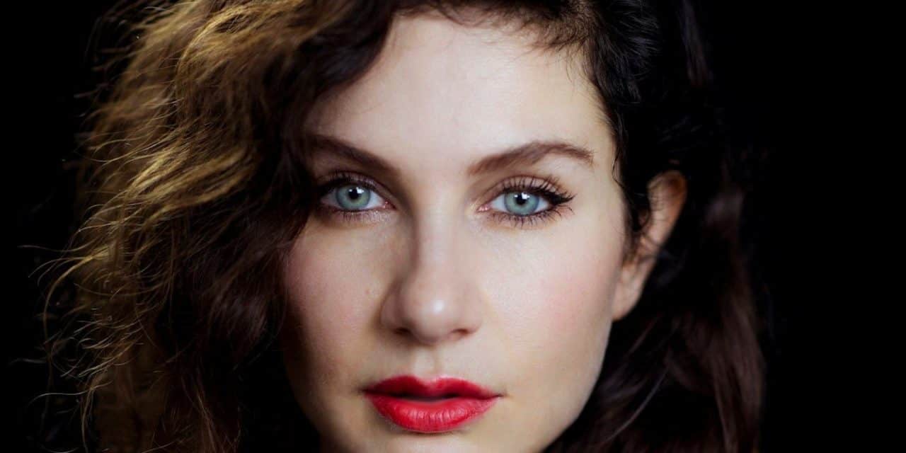 Virtual Reality und Blockchain: Adina Popescu: „Wir werden das Entstehen einer parallelen Ökonomie erleben”