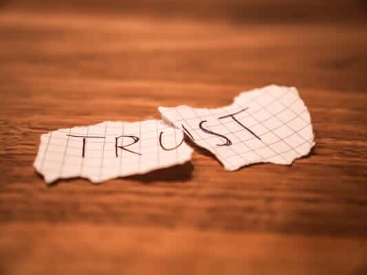 Dezentral geht anders: Schatten über Steem: Feindliche Übernahme durch TRON?