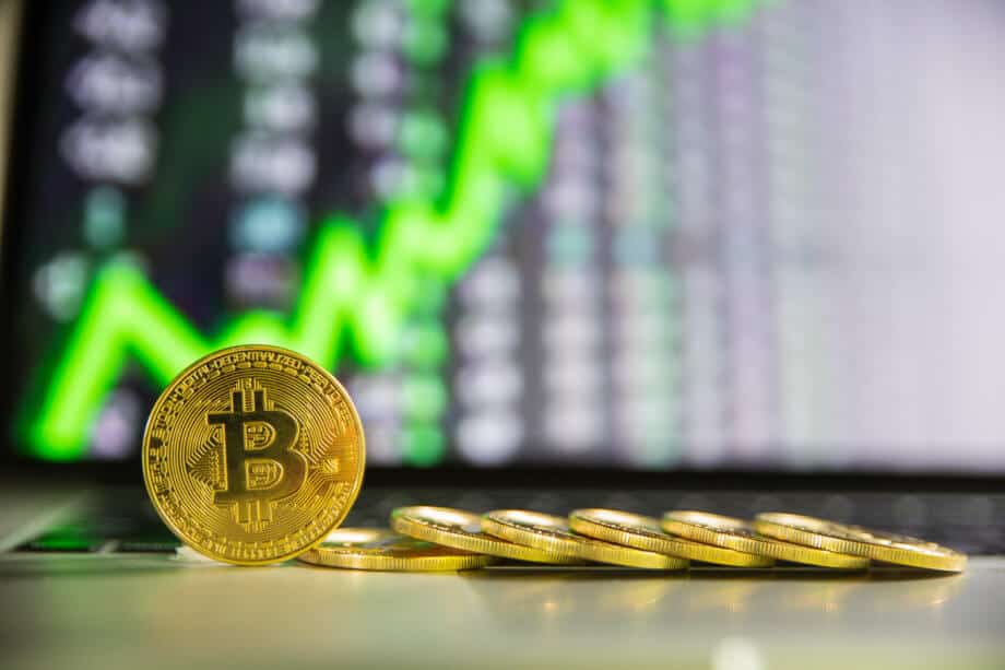 Bitcoin-Kurs (BTC) in Lauerstellung – Wale treiben gen Halving
