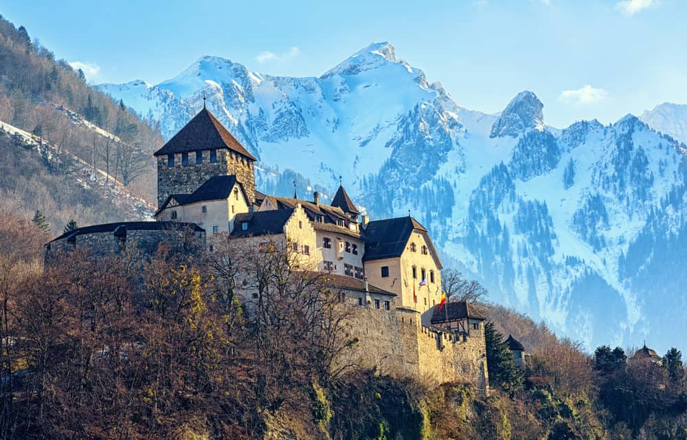 Liechtenstein: Token als Wertrechte – Die passende Rechtsliteratur