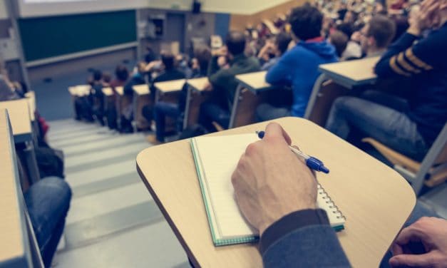 FOM Hochschule setzt bei der Zeugniszertifizierung auf Blockchain