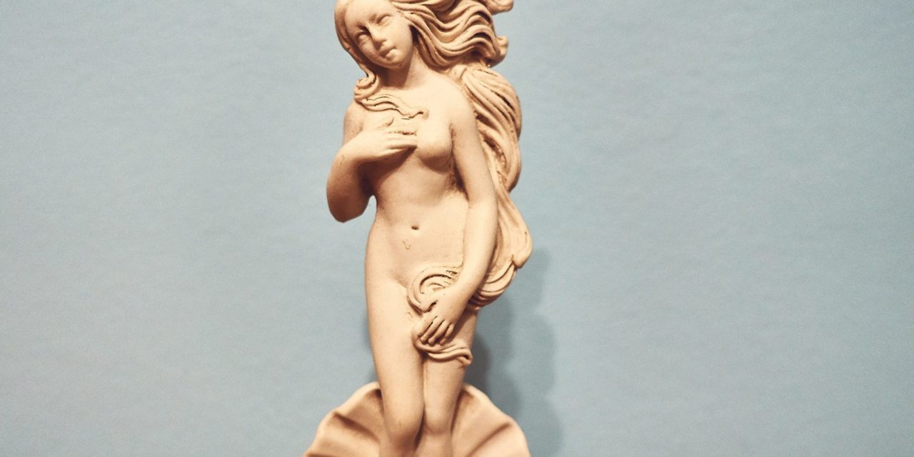 Weltberühmte virtuelle Influencerin verkauft NFT auf SuperRare