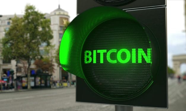 Grünes Licht für Bitcoin Rallye: BTC-Kurs zementiert neuen Boden