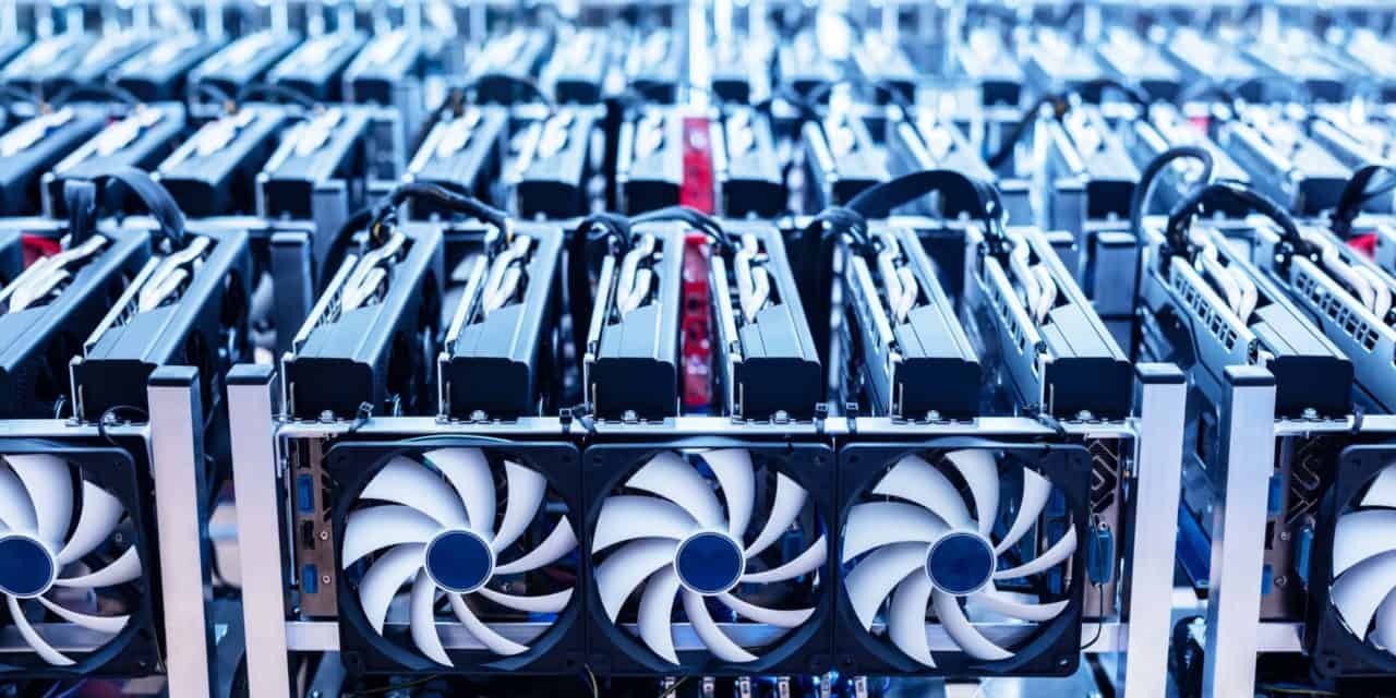 Bitcoin-Miner Hut 8 und Riot Blockchain rüsten aggressiv auf