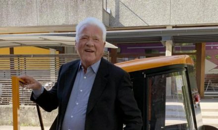 Frank is back: Stronach plant E-Auto-Werk in Österreich