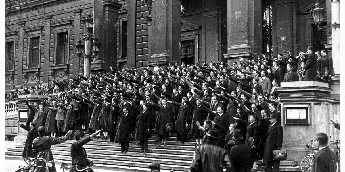 Vorzeigefrauen mit nationalsozialistischer Vergangenheit