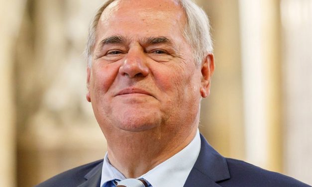 Historiker Arnold Suppan wird wieder Vizepräsident der ÖAW