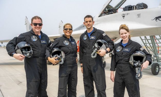 Der Countdown für vier Weltraumtouristen beginnt