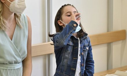 Hunderte Schulklassen in Quarantäne: Gibt es eine Alternative?