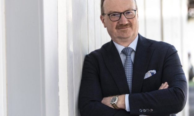 IHS: Das lange Warten auf Herrn Professor Feld