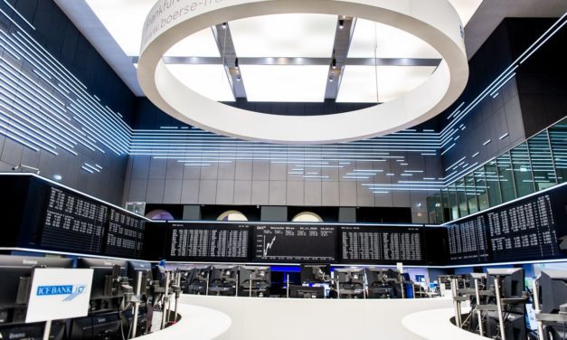 Börse: Kursrutsch im Dax vor der Bundestagswahl, Adidas-Aktie unter Druck, Ölpreis legt zu