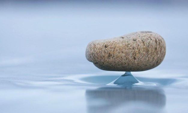 Forscher erklären, wie das Eis am Baikalsee Steine schweben lässt