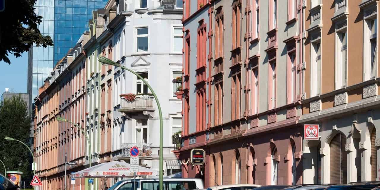 Immobilienkonzern: Adler Group könnte Großteil seiner Wohnungen verkaufen