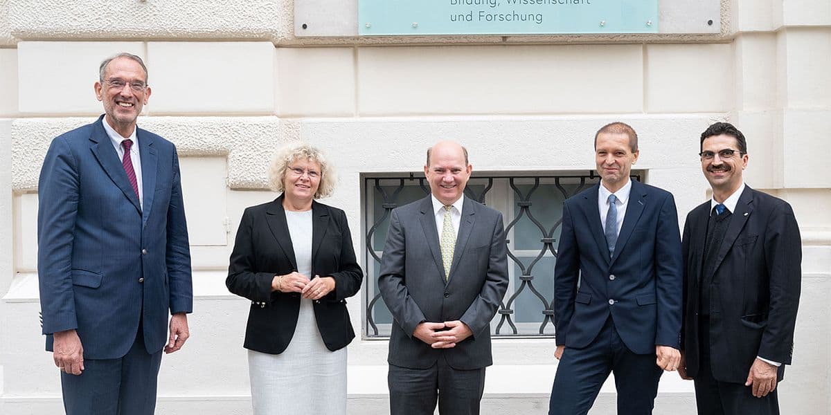 Neue Förderprogramme des FWF verbinden Welten