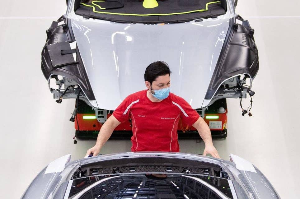Autoindustrie: Stehen bald alle Bänder still?