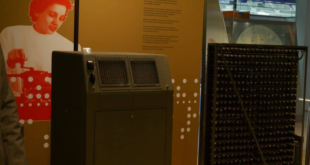 Heinz Nixdorf Museumsforum: Zum Geburtstag ein neuer alter Rechner