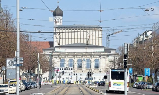 15 Kilogramm schwerer Silberschatz der Römer in Augsburg entdeckt