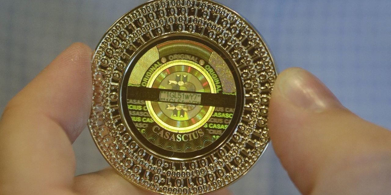 Börse: Bitcoin springt auf Rekordhoch von 66.000 Dollar; Dax schwächelt