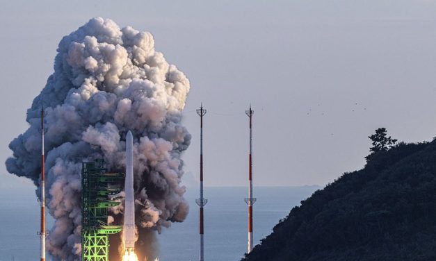 Südkorea: Jungfernflug der ersten selbst konstruierten Weltraumrakete