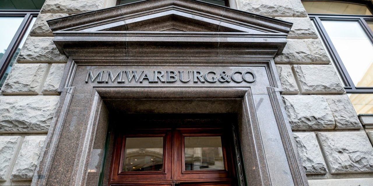 Warburg Bank: Im Cum-Ex-Skandal legt die Hamburger Bank Verfassungsbeschwerde ein