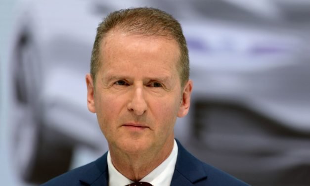 Volkswagen: Operativer Gewinn schrumpft stärker als erwartet, Auslieferungsprognose gesenkt