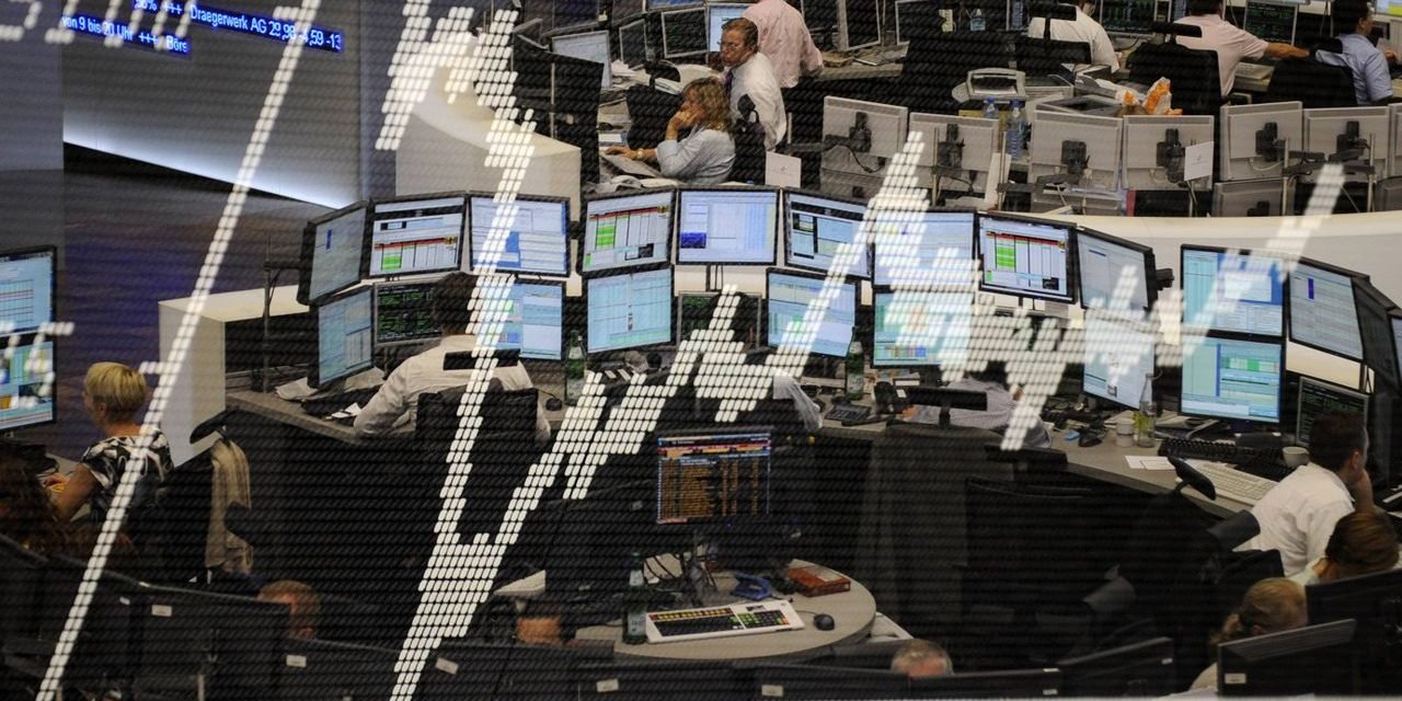 Börse: Dax im Minus, VW knickt ein, Airbus gefragt, Bitcoin legt wieder zu