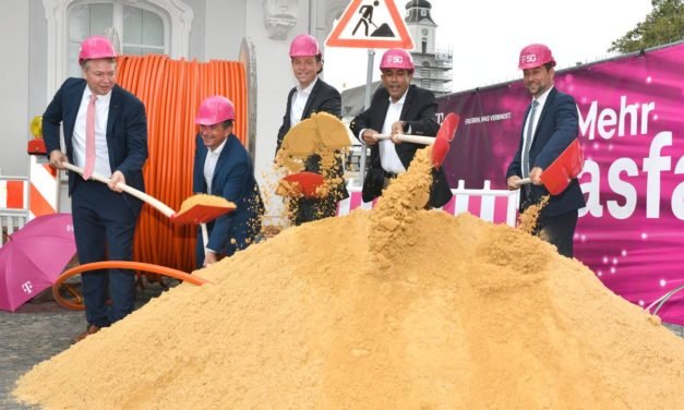 Deutsche Telekom AG steht vor Milliardendeal mit IFM: Joint Venture Glasfaser Plus
