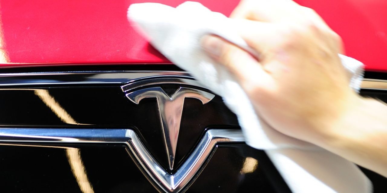 Deal zwischen Tesla und Hertz noch nicht in trockenen Tüchern