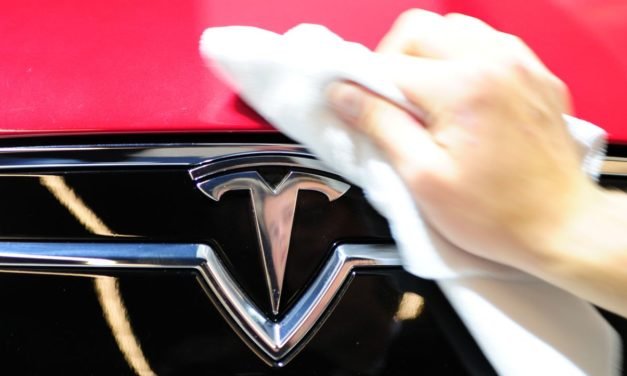 Deal zwischen Tesla und Hertz noch nicht in trockenen Tüchern