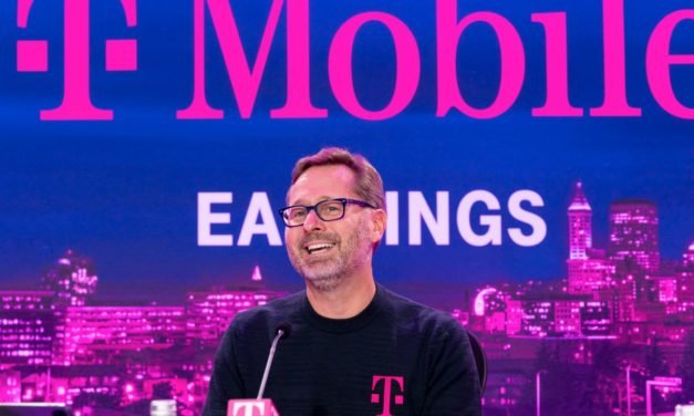 T-Mobile: Mike Sievert hebt Jahresziele schon wieder an