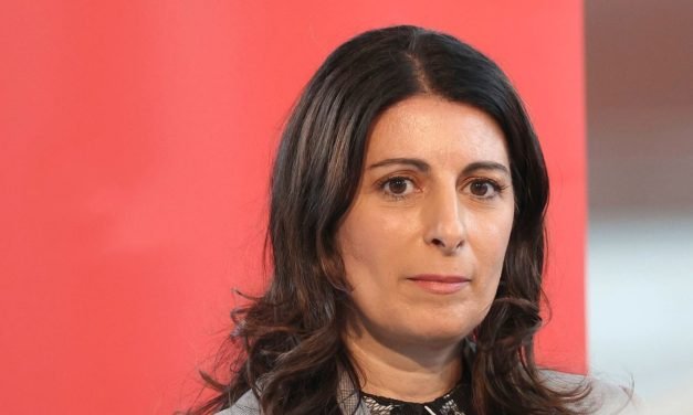 Volkswagen AG Mitarbeiterversammlung in Wolfsburg: Was Daniela Cavallo Herbert Diess vorwirft – Redeauszüge
