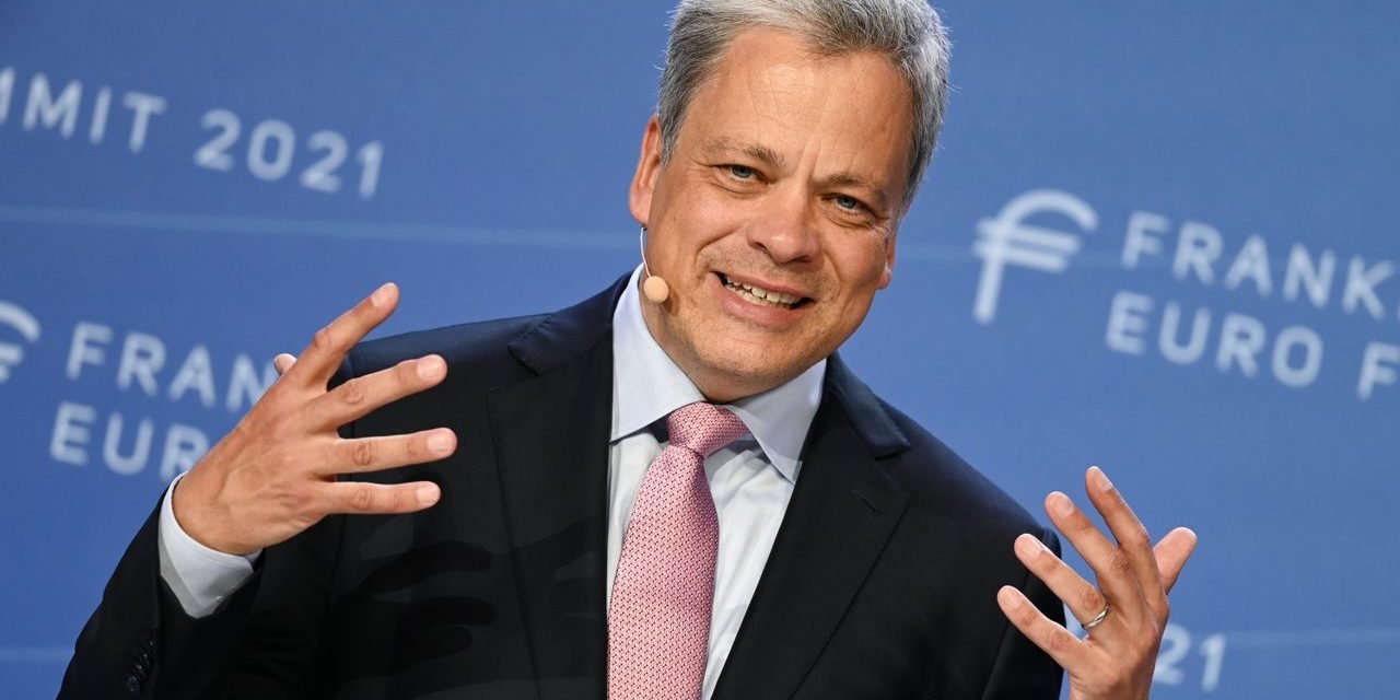 Commerzbank: Aktie steigt kräftig, Jahresgewinn trotz Umbaukosten erwartet