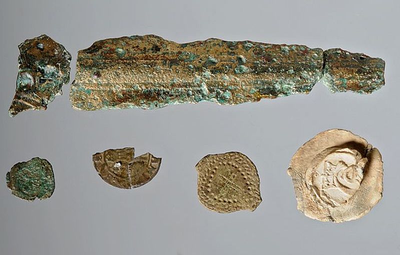 Illegaler Sondengänger entdeckte fast 4.000 Jahre alten Dolch