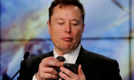 Elon Musk lässt auf Twitter über Verkauf von Tesla-Aktien abstimmen