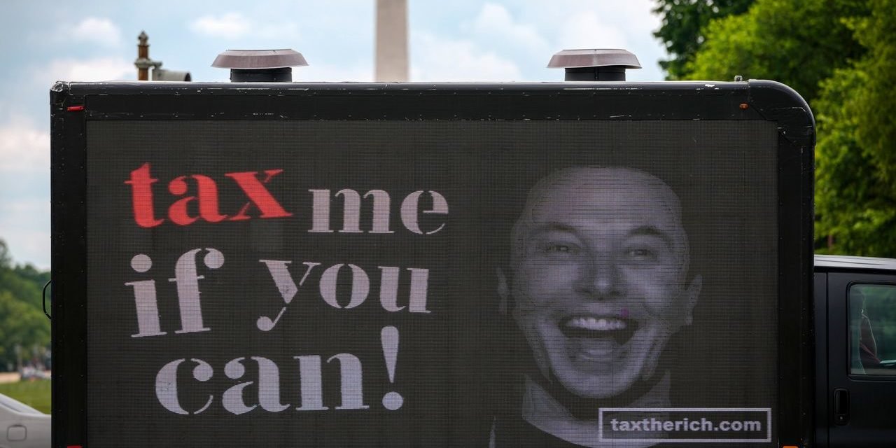 Tesla Aktien: Elon Musk lässt Twitter über Verkauf abstimmen