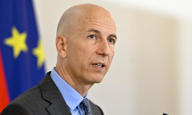 Arbeitsminister Kocher gibt 3G-Regeln für AMS vor