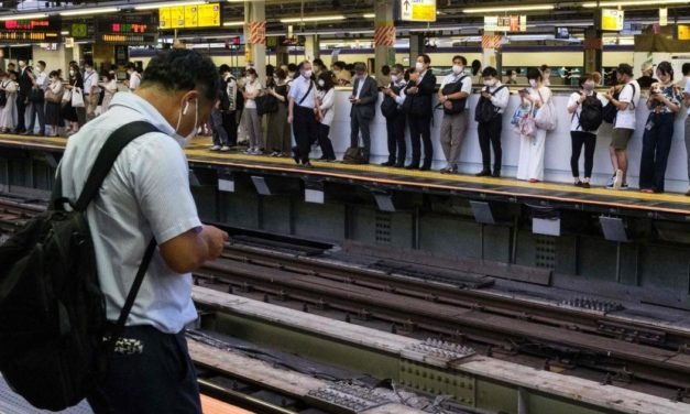 Japanische Bahn kürzt Lokführer-Lohn wegen einminütiger Verspätung