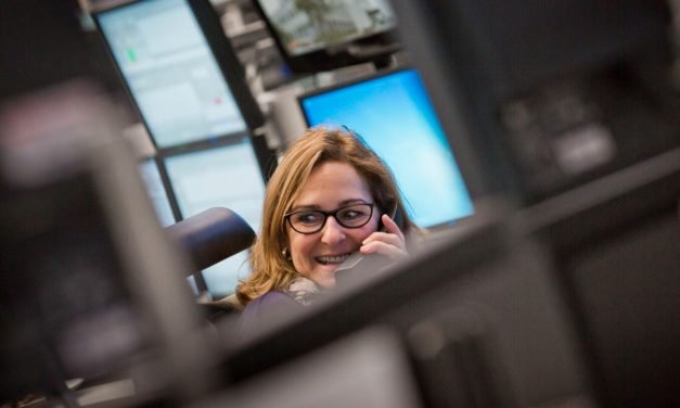 Börse: Dax startet über 16.100 Punkten, Aktie der Deutschen Telekom gefragt
